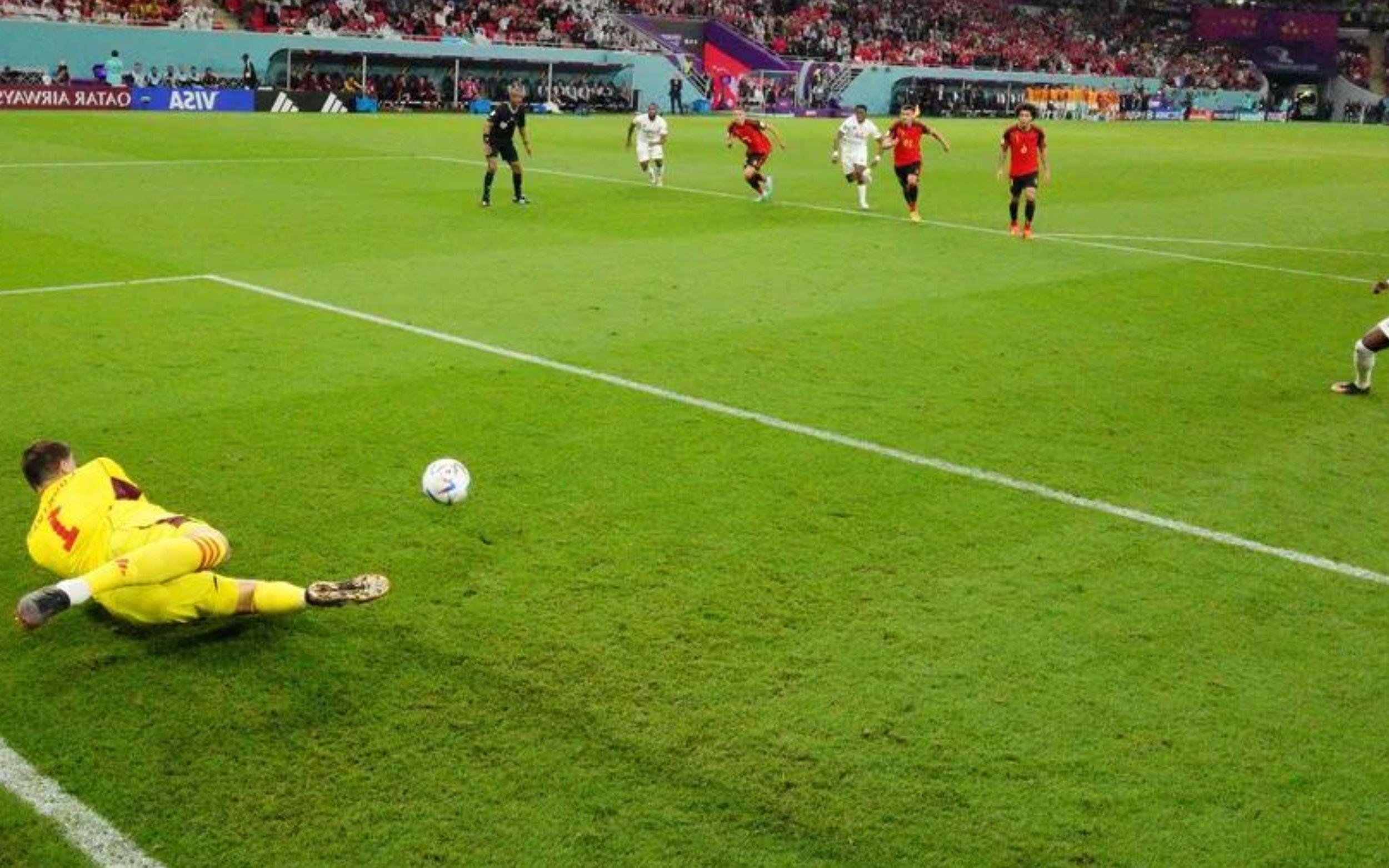 Thanks to Courtois and Batshuayi, Belgium avoided an embarrassment at the start against Canada